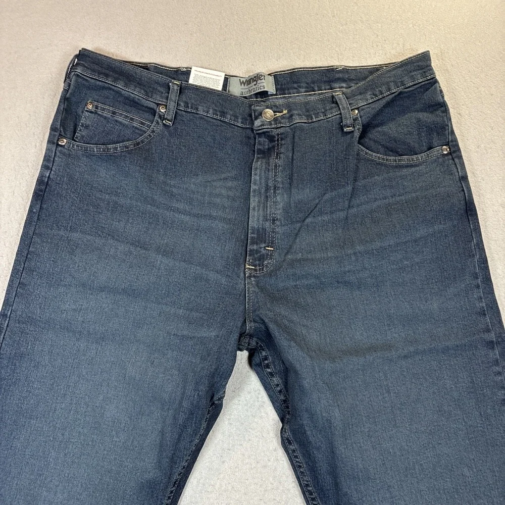 Wrangler‎ Authentics Jeans Mens 38x32 Blue Straight Leg Denim 10ZM200MB NWT